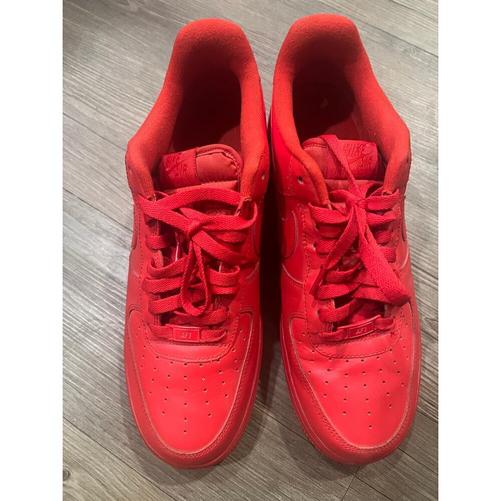 Nike Air Force 1 Low
Triple Red - Picture 3 of 6